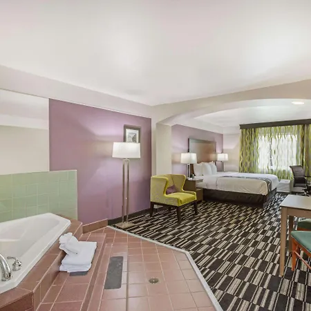 La Quinta By Wyndham Modesto Salida Hotel Exterior photo